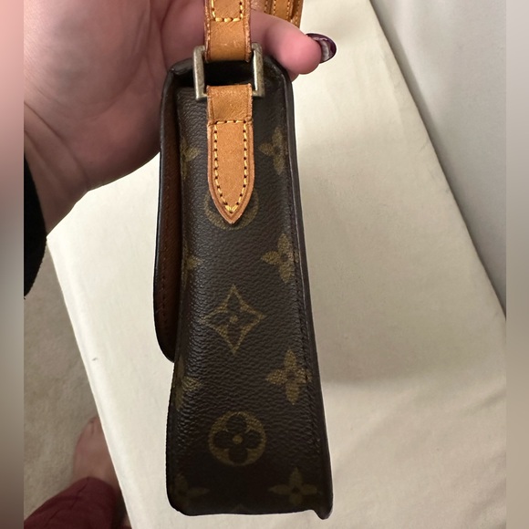 Authentic LOUIS VUITTON Monogram Saint Cloud MM Shoulder Bag Stunning Condition - Picture 8 of 16